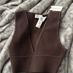 nwt brown aritzia top